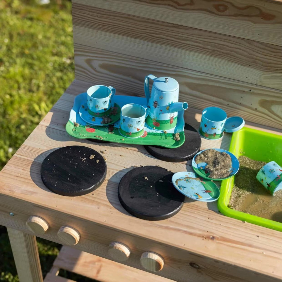 Kid’s Insect Mud Kitchen Set - The Flower Crate