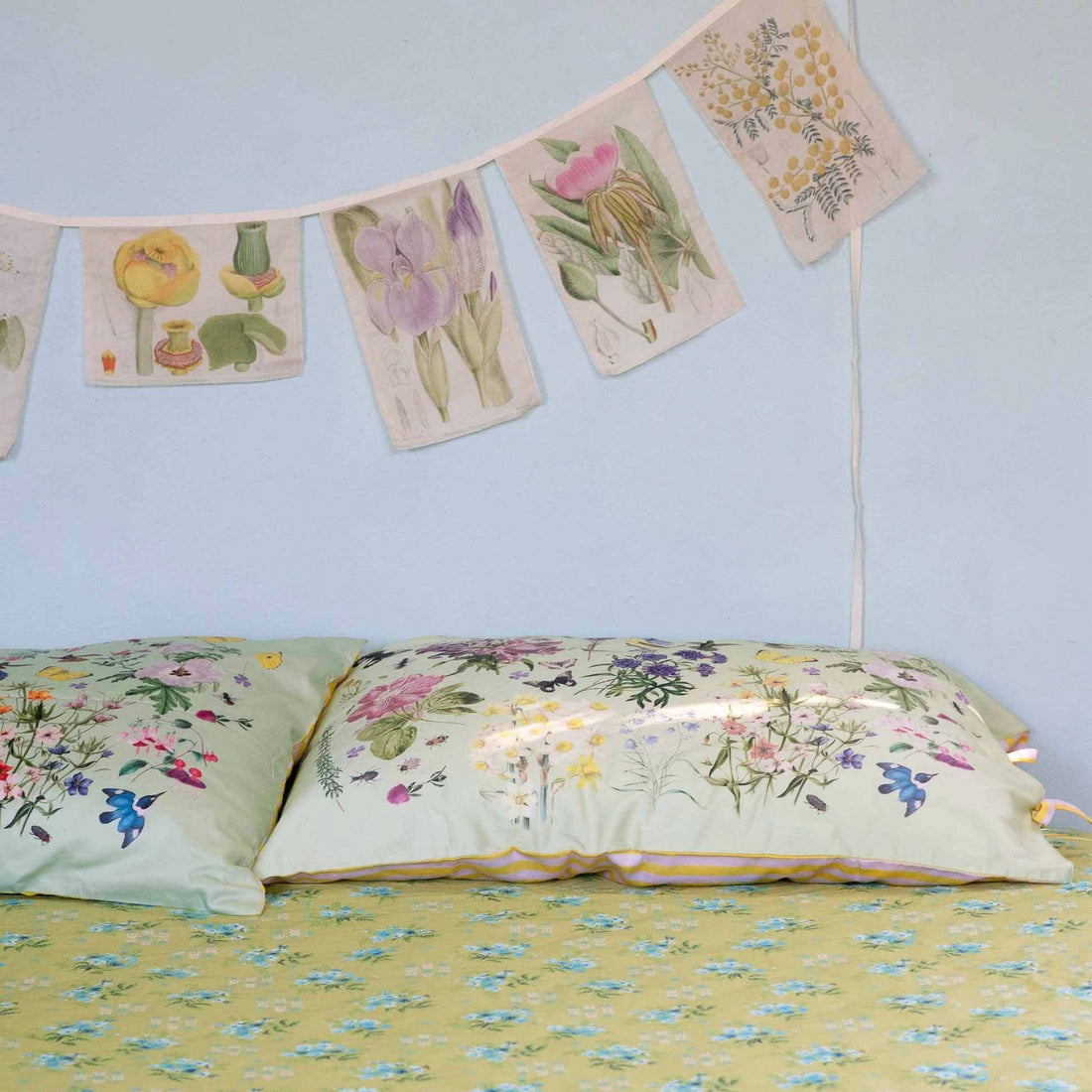 Lazybones - Organic Cotton Pillowcase Set, Busy Garden - The Flower Crate