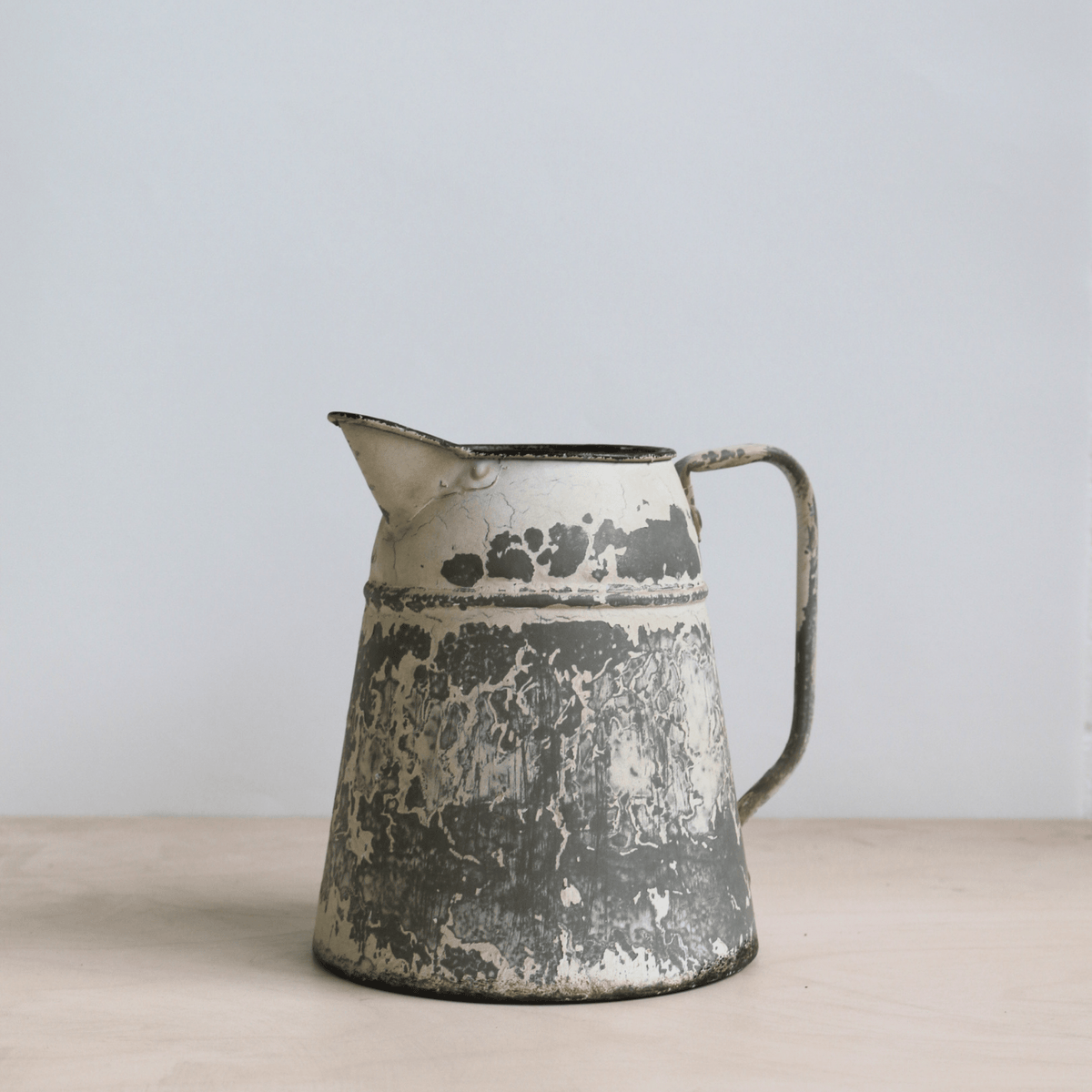 Lily Jug - The Flower Crate