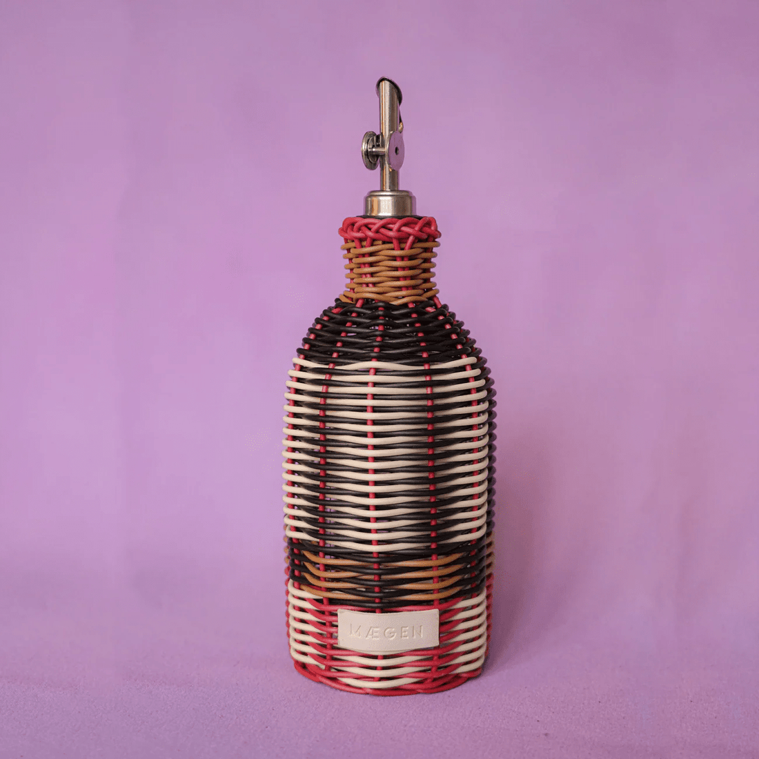 Maegen - Woven Oil Pourer, Black & Tan - The Flower Crate