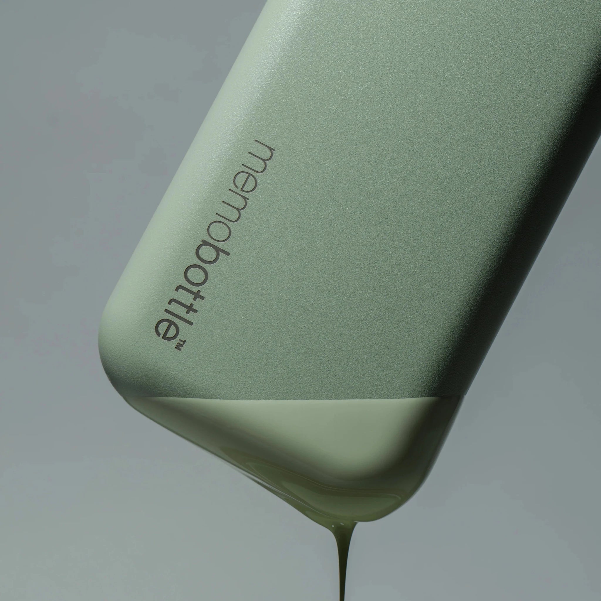 Memobottle - Slim Stainless Steel, Pistachio - The Flower Crate