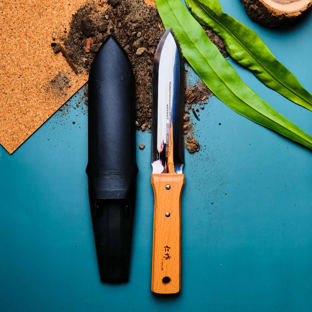 Nisaku - Hori Hori Weeding Knife with Tough Sheath - The Flower Crate