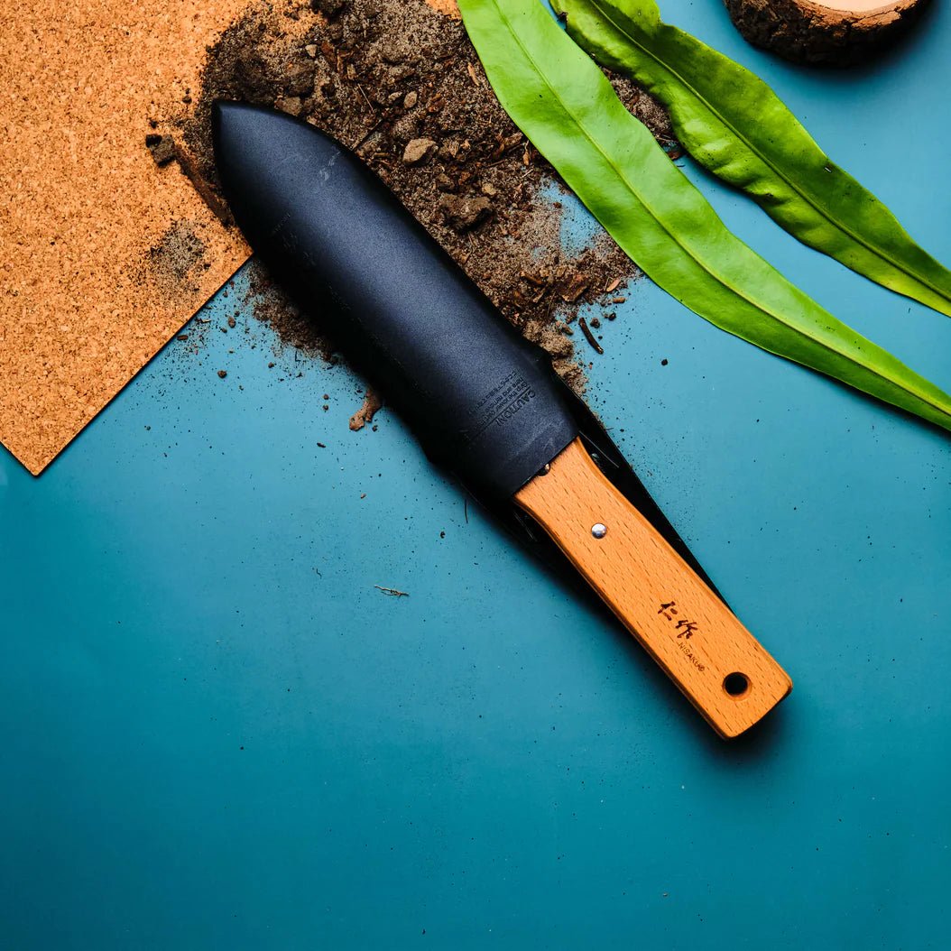Nisaku - Hori Hori Weeding Knife with Tough Sheath - The Flower Crate