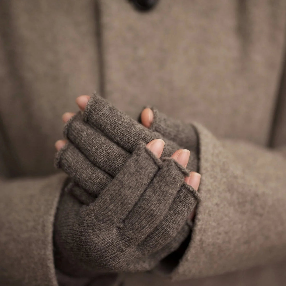 Nishiguchi Kutsushita Gloves - Merino Arm Warmers Teni - The Flower Crate