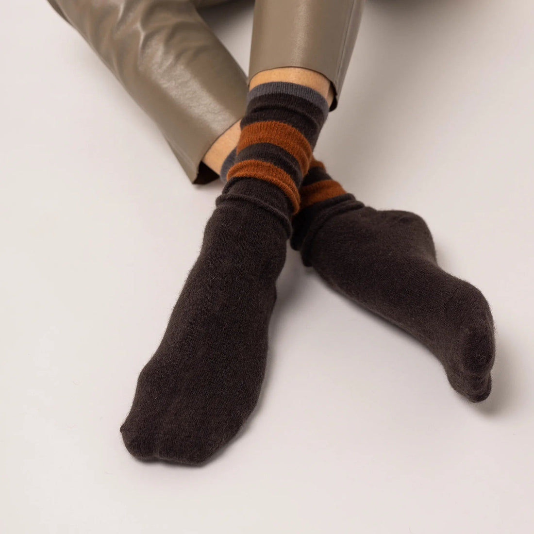 Nooan Socks - Dunedin, 3 Stripe Seal Brown - The Flower Crate