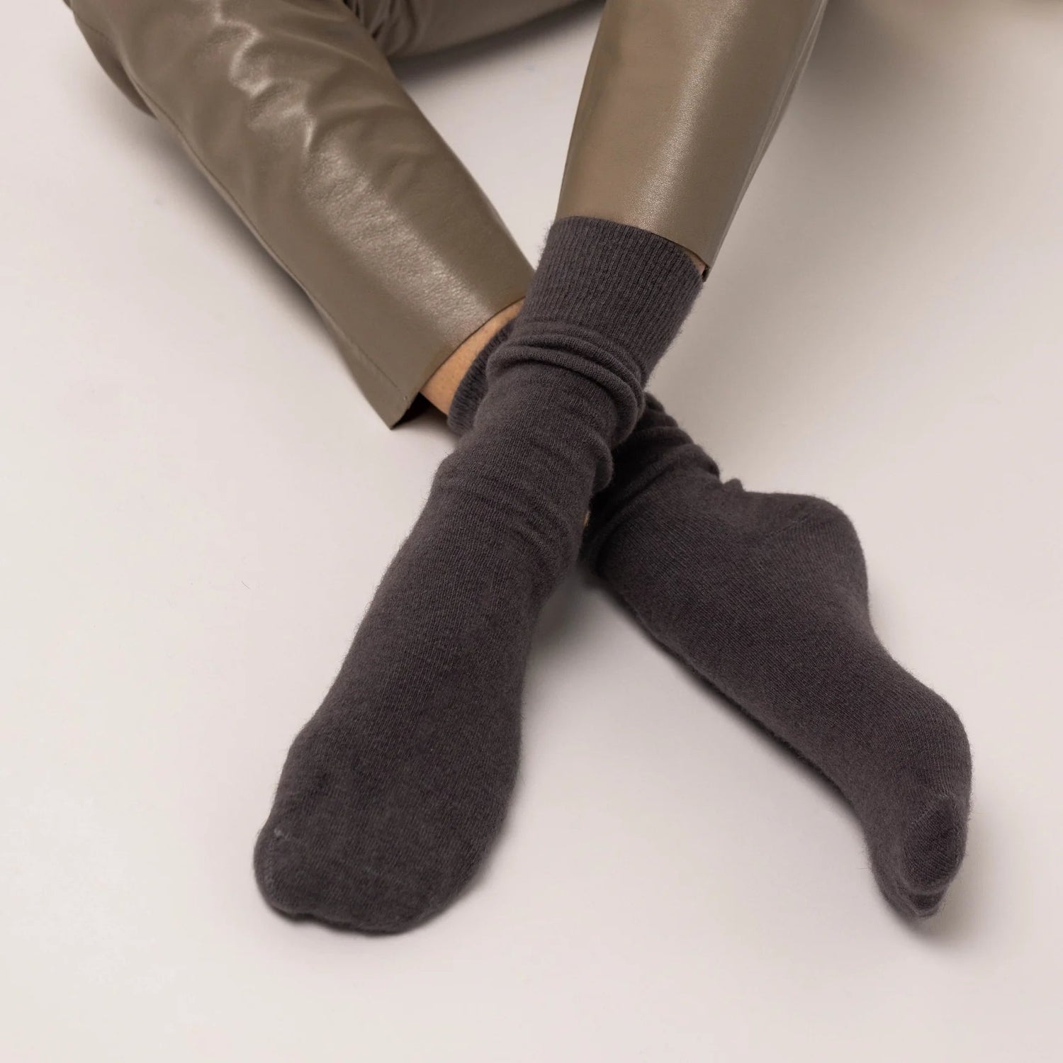Nooan Socks - Hamilton, Poppy Seed - The Flower Crate