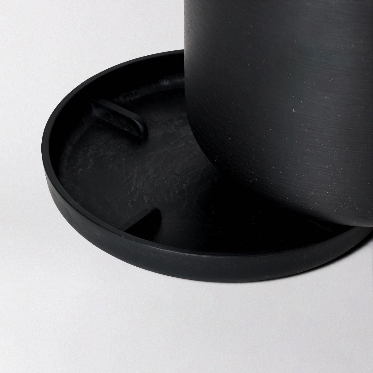 Portland Pot - Recycled Plastic, Black - The Flower Crate