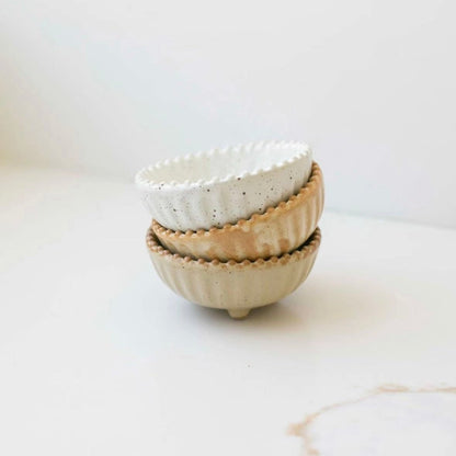 Ruffle Edge Pinch Bowl - The Flower Crate