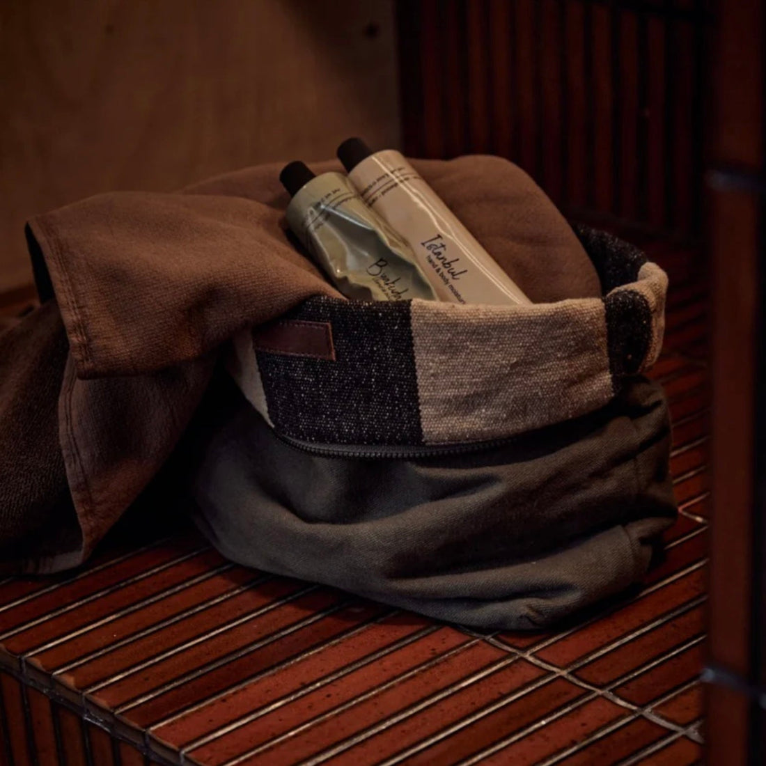 Saardé - Hand & Body Moisturiser, Byakudan - The Flower Crate