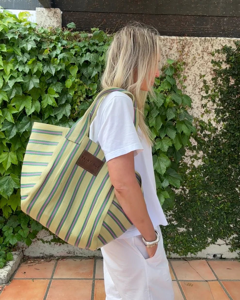 Saint Rue - Shoulder Tote, Daisy - The Flower Crate