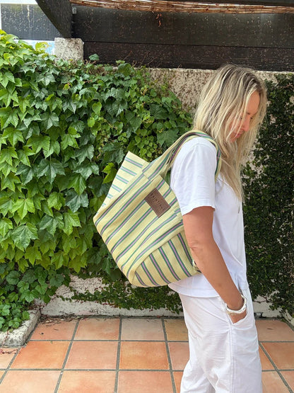 Saint Rue - Shoulder Tote, Daisy - The Flower Crate