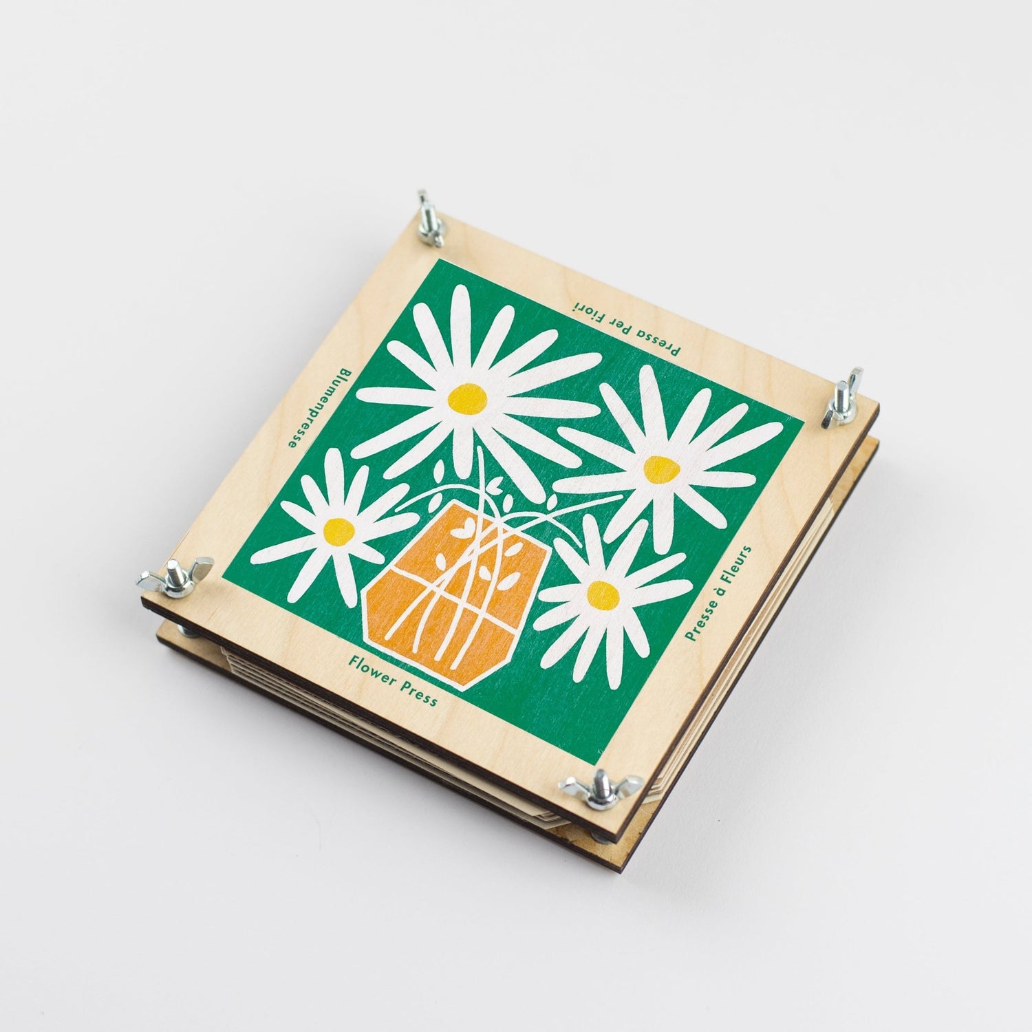 Studio Wald - Daisy Flower Press - The Flower Crate