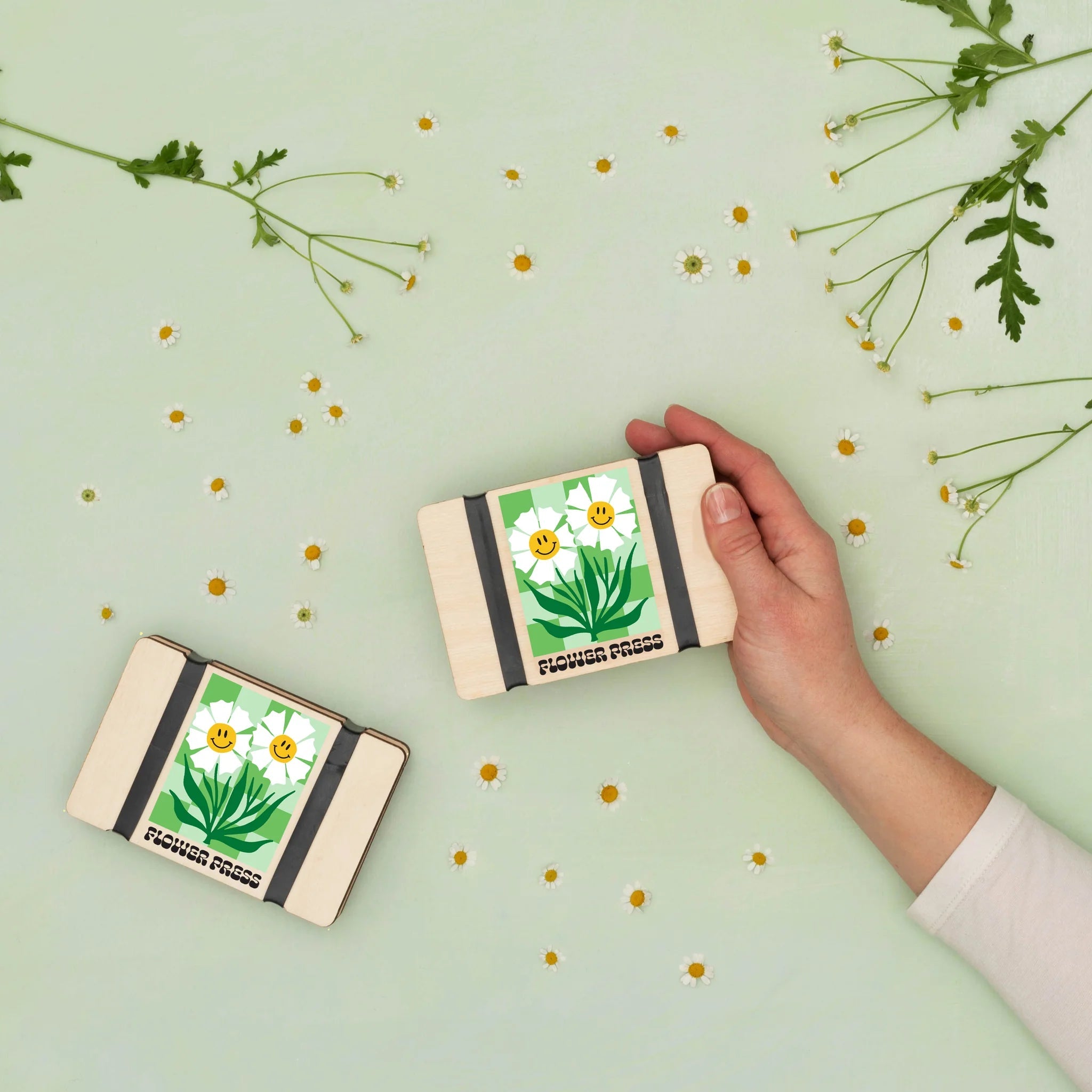 Studio Wald - Happy Flowers Pocket Flower Press - The Flower Crate