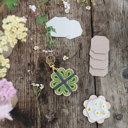 Studio Wald - Keyring Flower Press - The Flower Crate