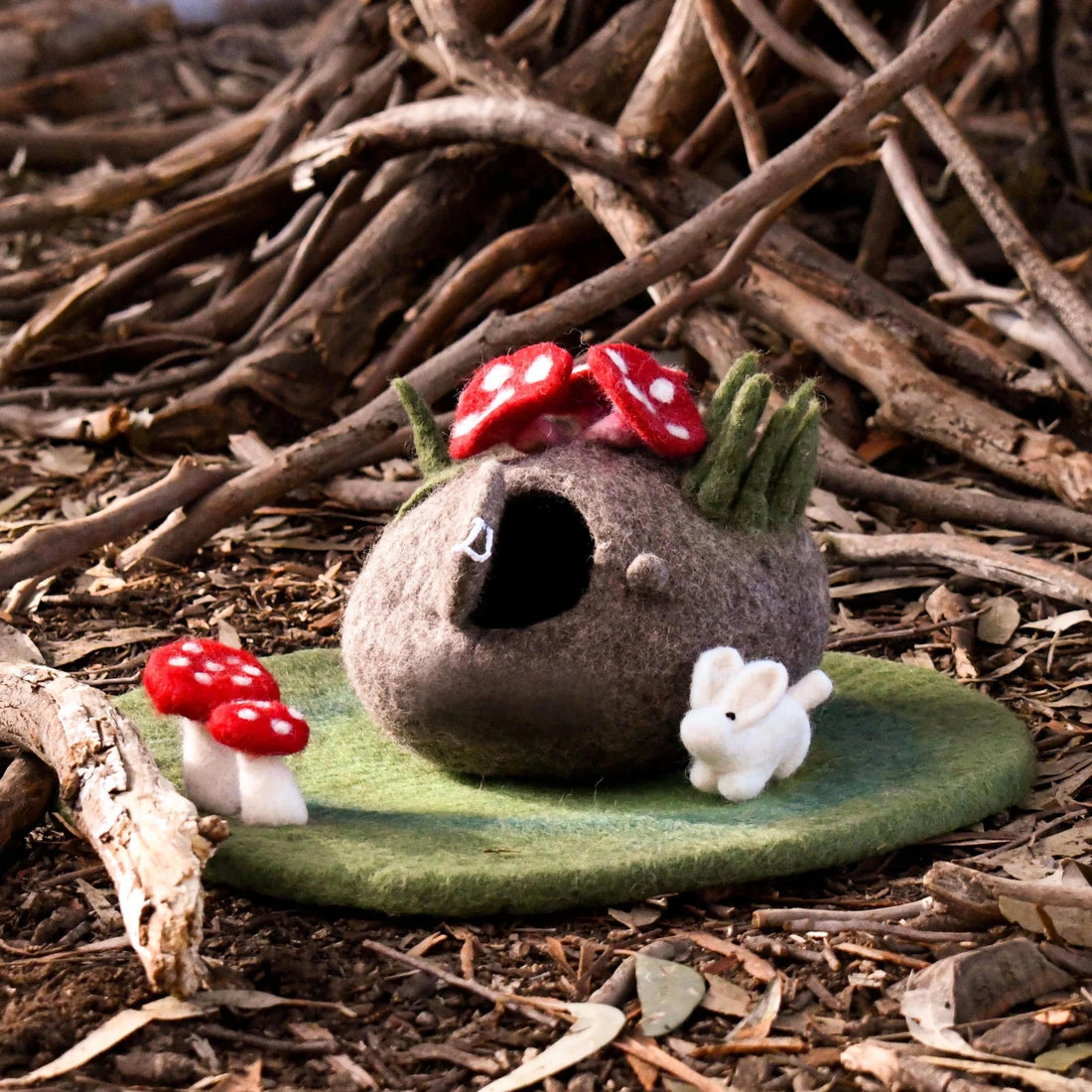 Tara Treasures - Felt Fairy Toadstool House with Bunny - The Flower Crate
