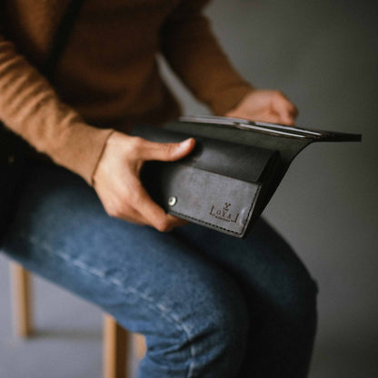 The Loyal Workshop - Black Alongsider Leather Wallet - The Flower Crate
