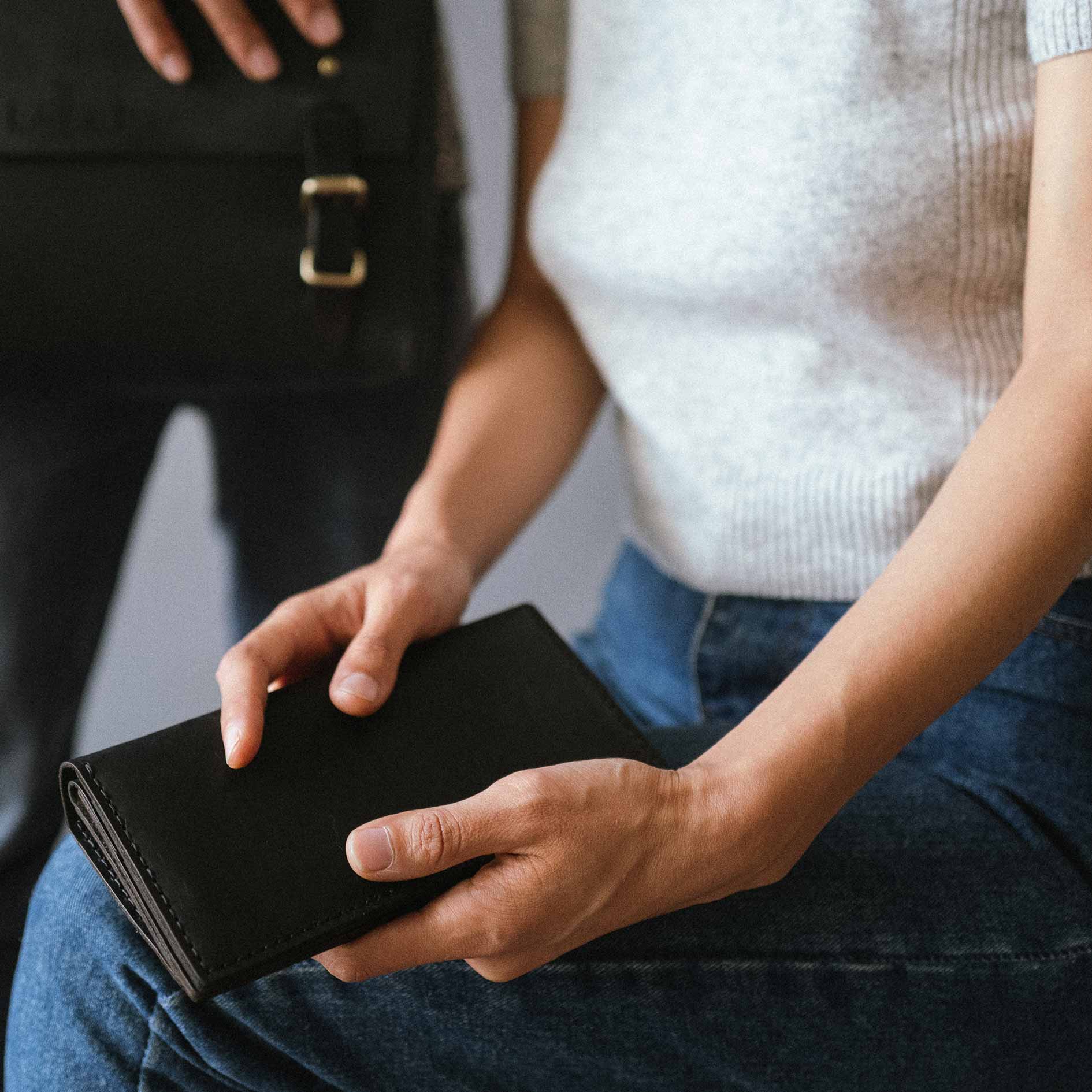 The Loyal Workshop - Black Alongsider Leather Wallet - The Flower Crate