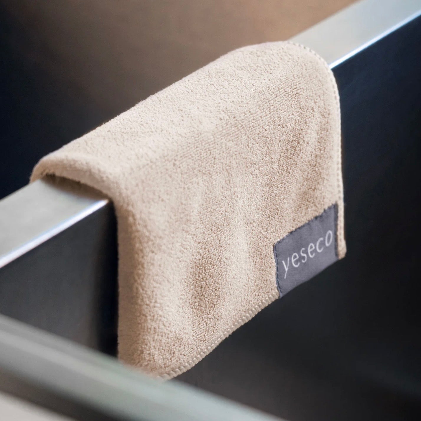 Yesēco - Magnetic Microfibre Cloths, Sand - The Flower Crate