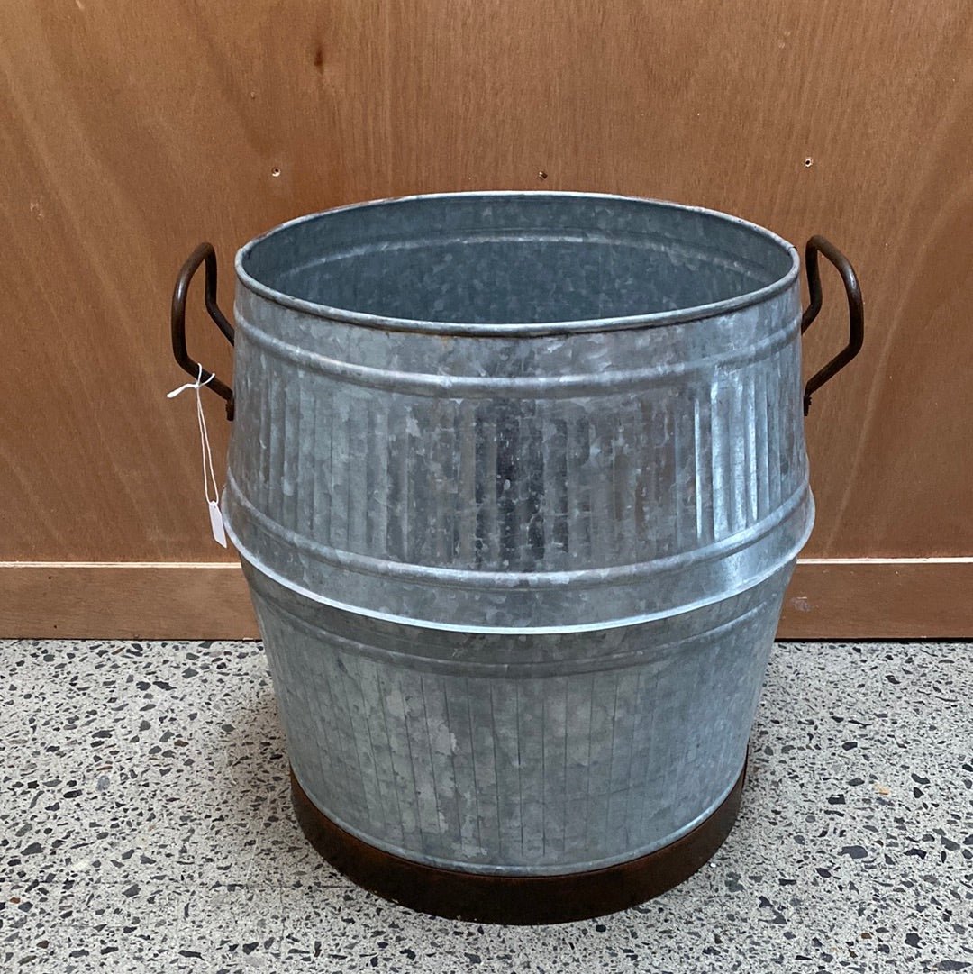 Clyde Galvanised Planter - The Flower Crate