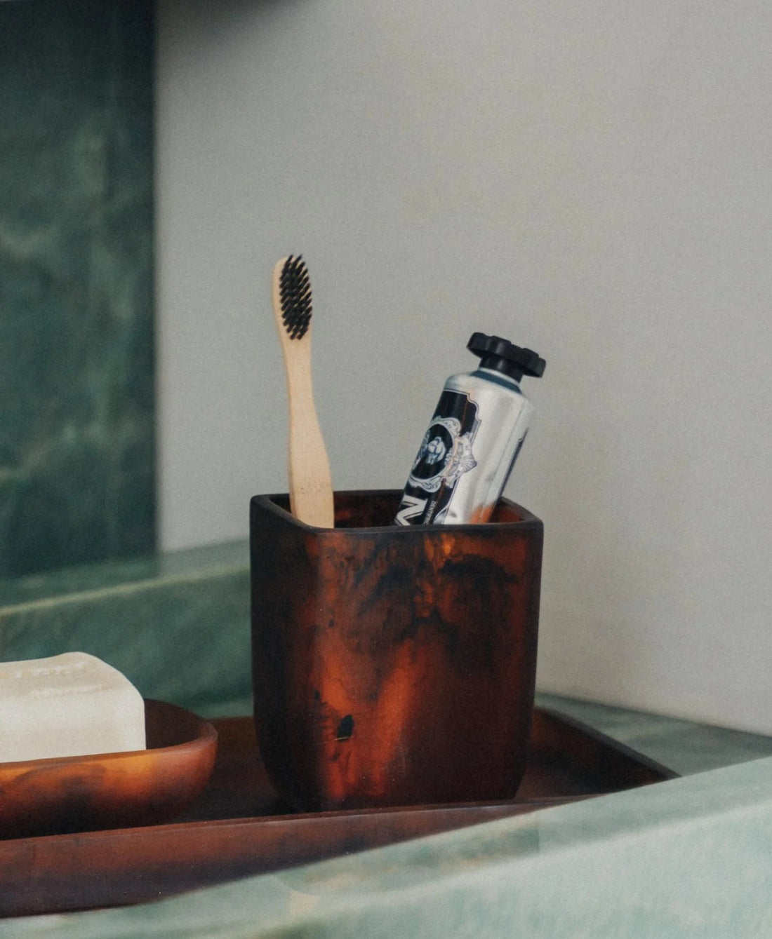 Flow Resin Toothbrush Holder - Earth - The Flower Crate