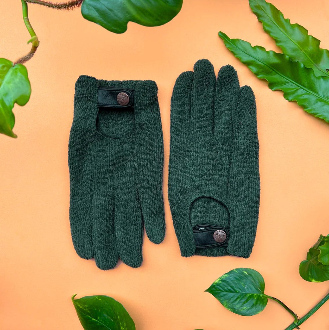 Leaf Cleaning Gloves - The Flower Crate
