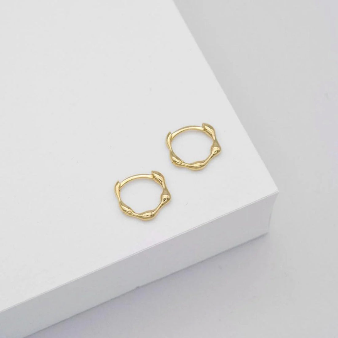 Linda Tahija - Organica Mini Huggie Hoop Earrings - The Flower Crate