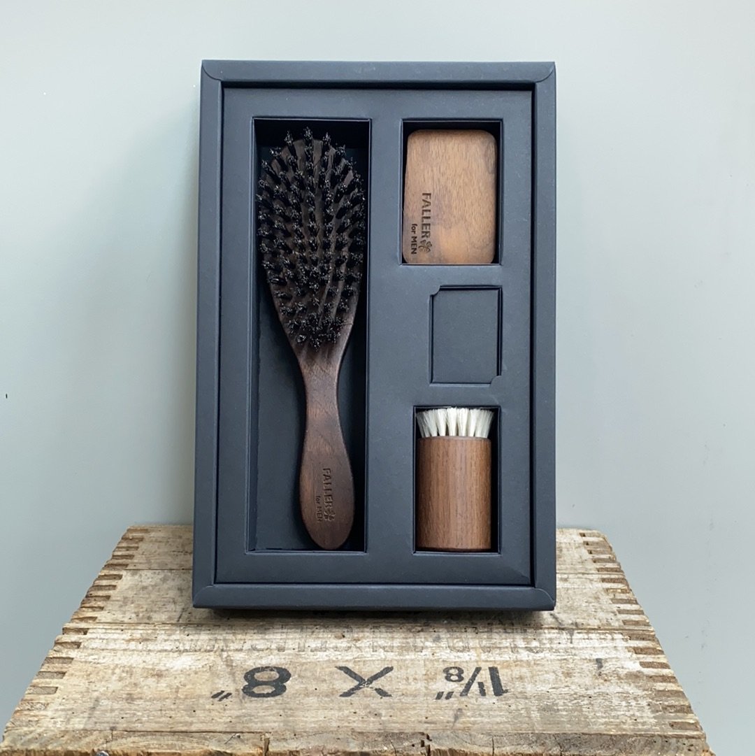 Roughline Men’s Brush &amp; Shave Set - The Flower Crate